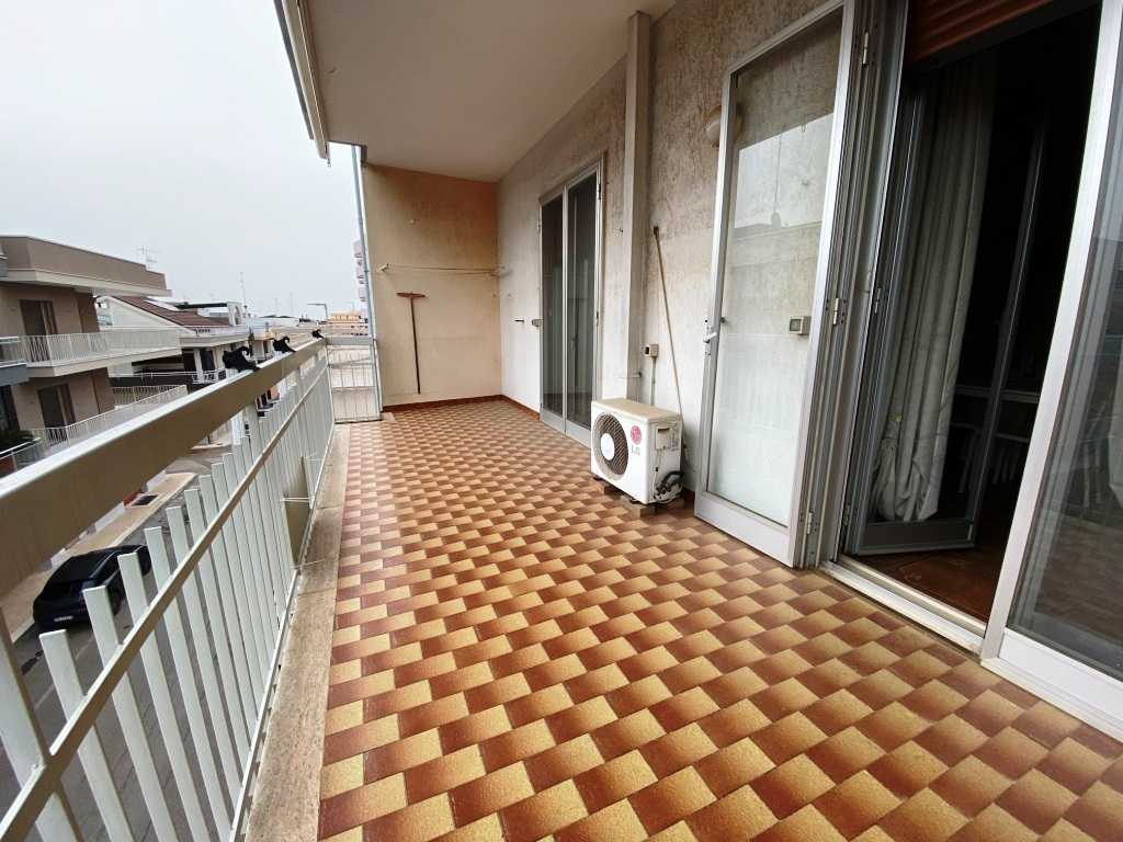 appartamento in vendita a Turi