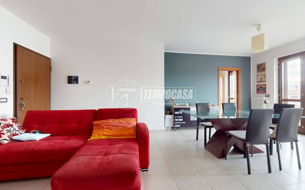 appartamento in vendita a Turi