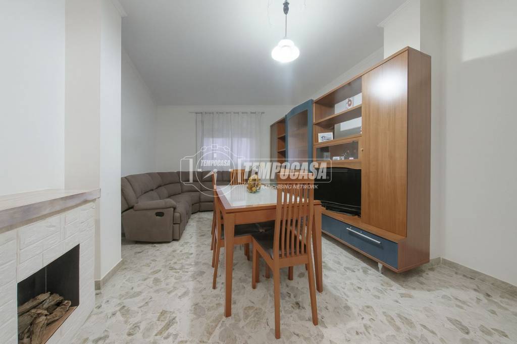 appartamento in vendita a Turi