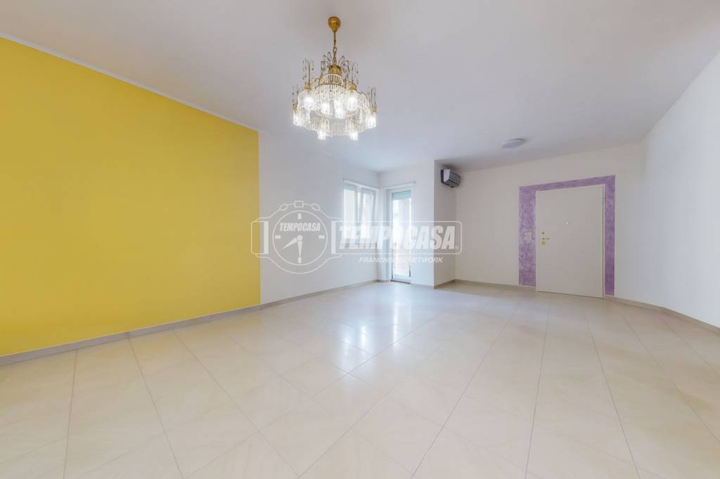 appartamento in vendita a Turi