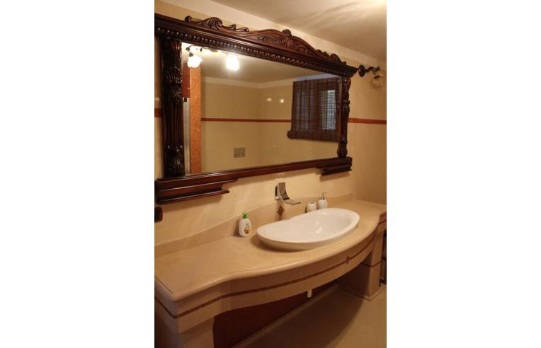 casa indipendente in vendita a Turi