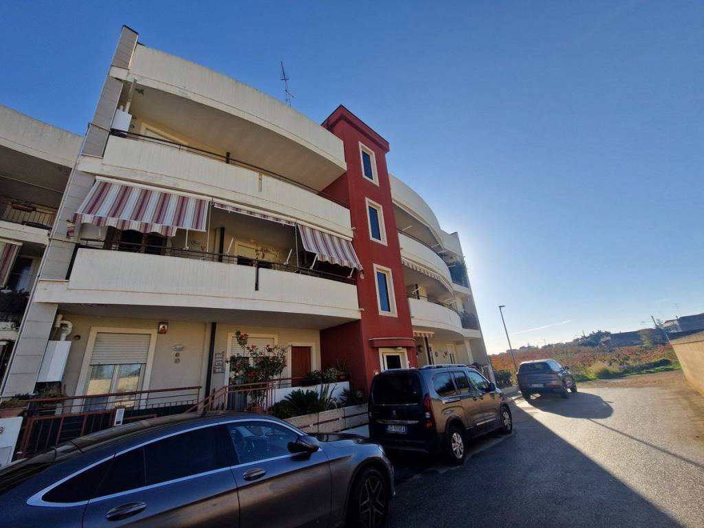 appartamento in vendita a Turi