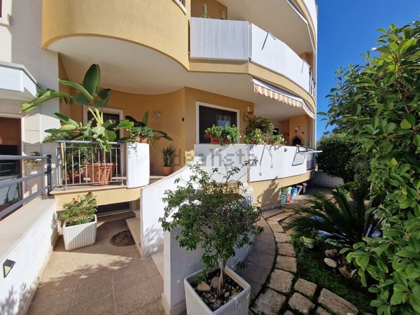 casa indipendente in vendita a Turi