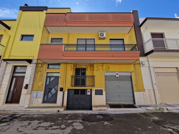 casa indipendente in vendita a Turi