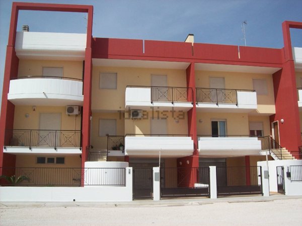 casa indipendente in vendita a Turi