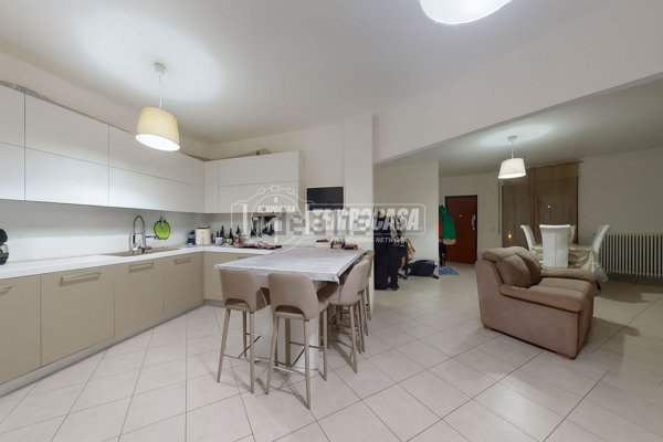 appartamento in vendita a Turi