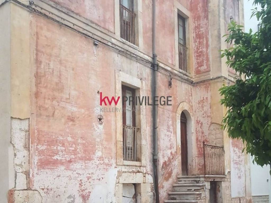 casa indipendente in vendita a Turi