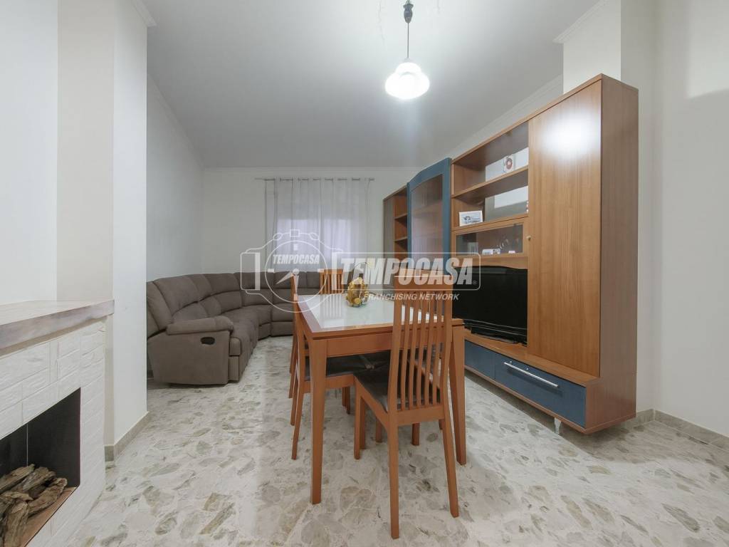 appartamento in vendita a Turi