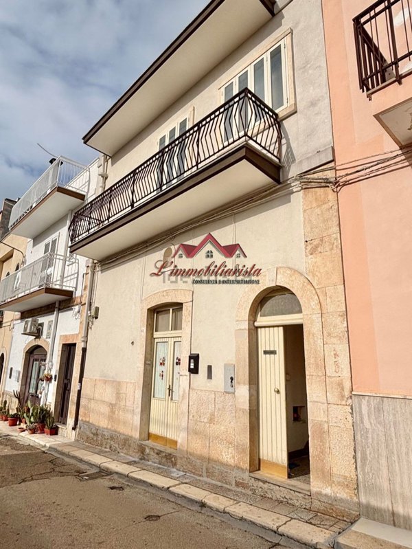 appartamento in vendita a Turi