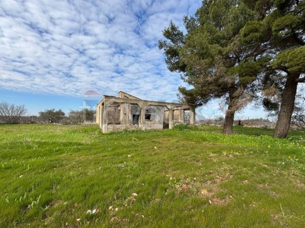 appartamento in vendita a Turi