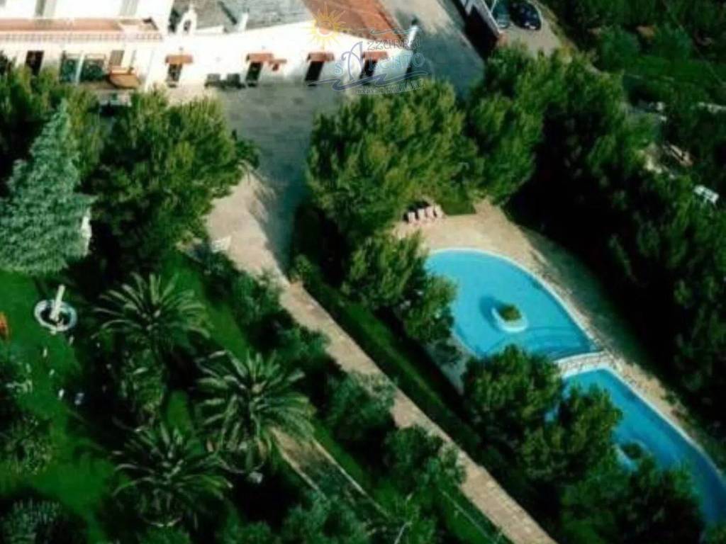 negozio in vendita a Turi