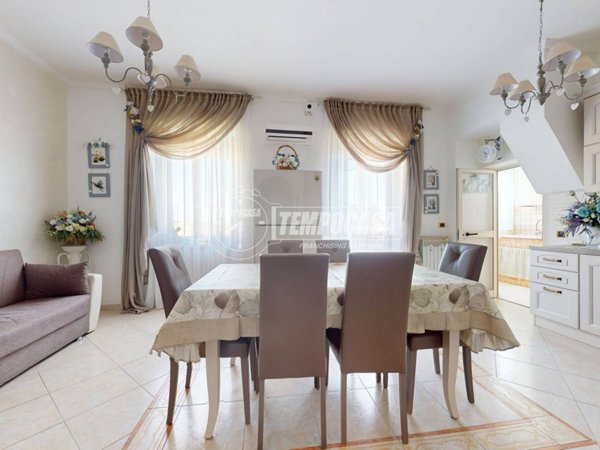 appartamento in vendita a Turi