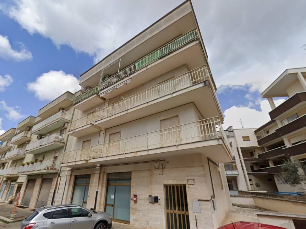 appartamento in vendita a Turi