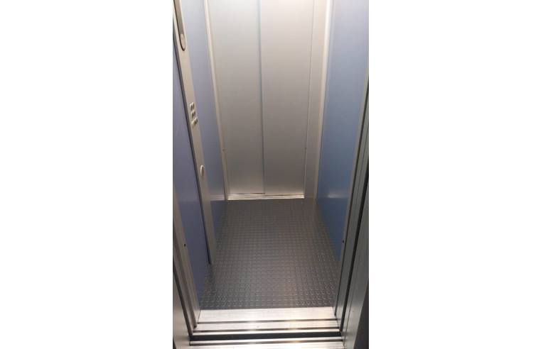 appartamento in vendita a Turi