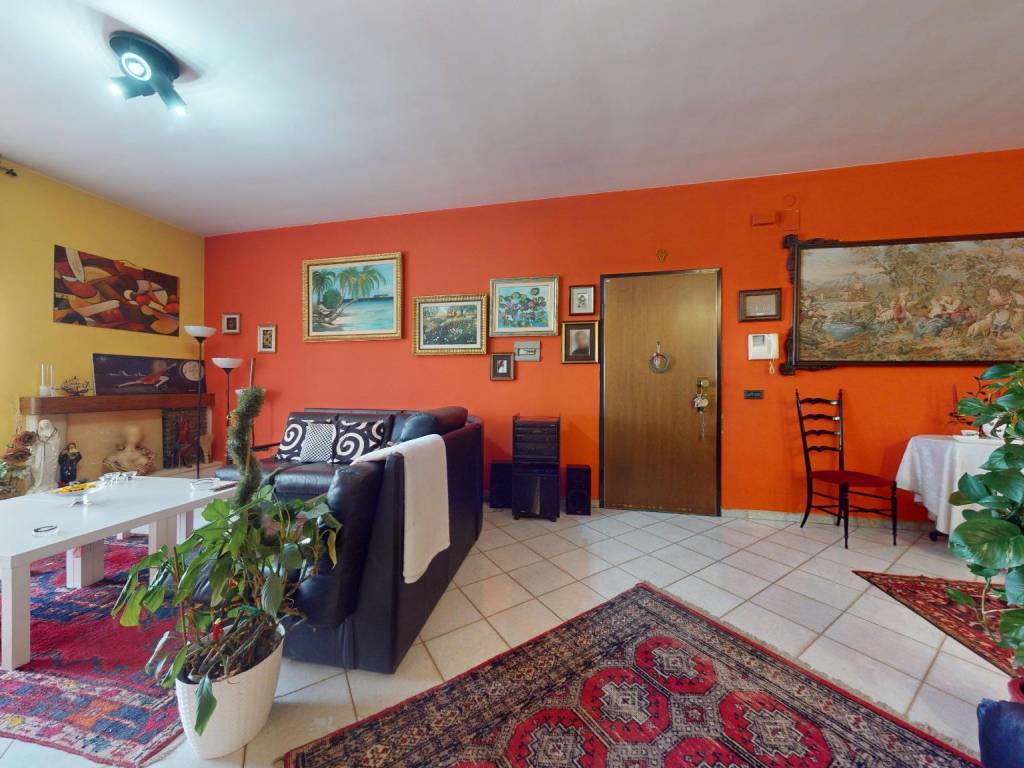 appartamento in vendita a Turi