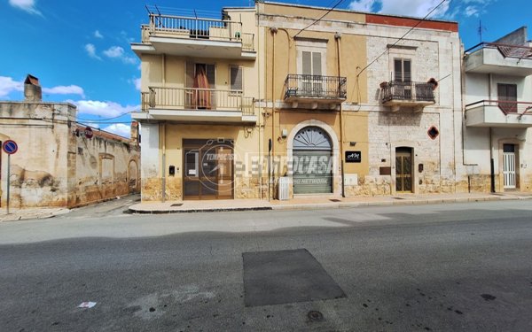 casa indipendente in vendita a Turi
