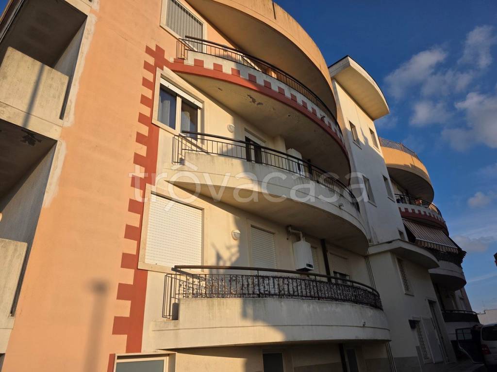 appartamento in vendita a Turi