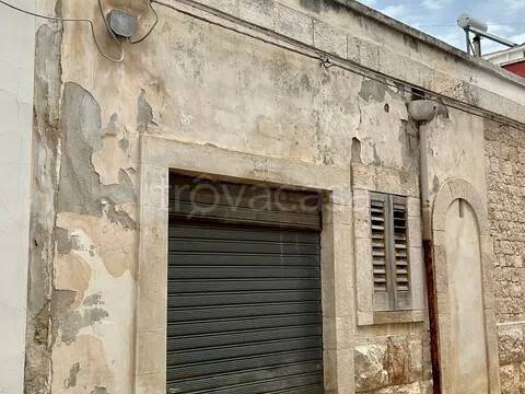 casa indipendente in vendita a Turi