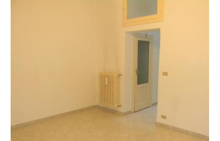 casa indipendente in vendita a Turi