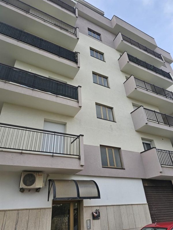 appartamento in vendita a Turi