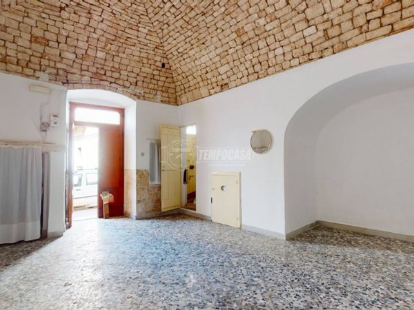 casa indipendente in vendita a Turi