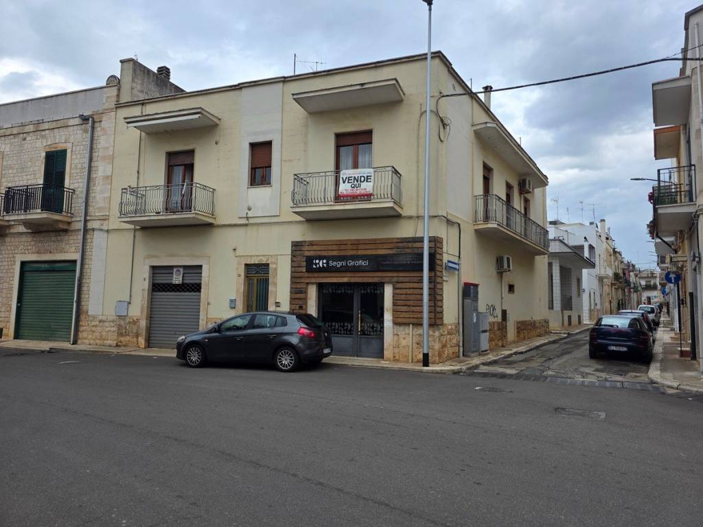 casa indipendente in vendita a Turi