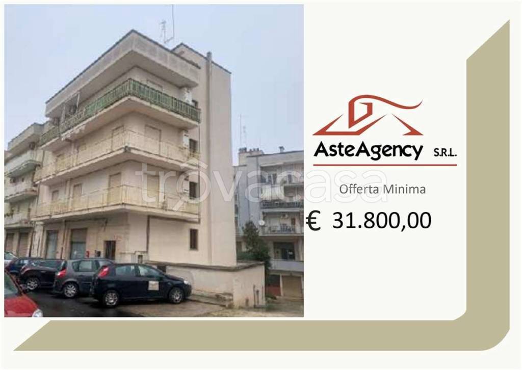 appartamento in vendita a Turi