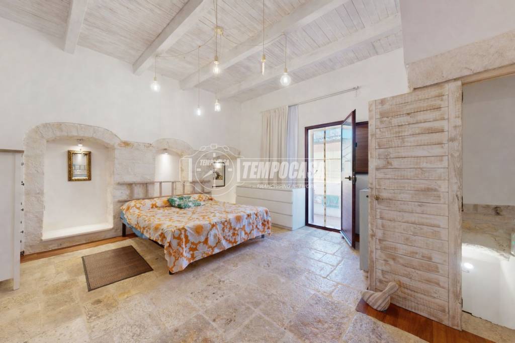 casa indipendente in vendita a Turi