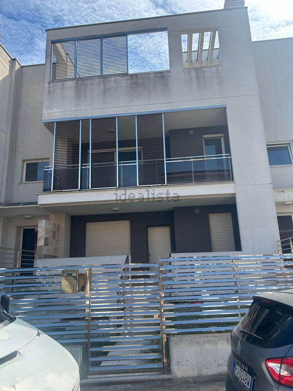 casa indipendente in vendita a Turi