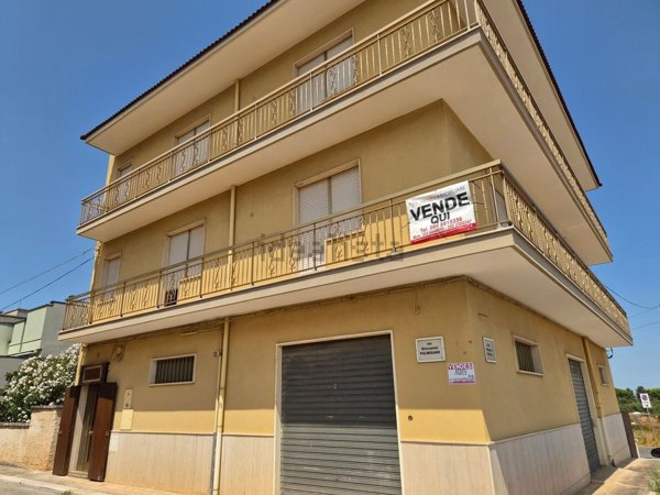 appartamento in vendita a Turi