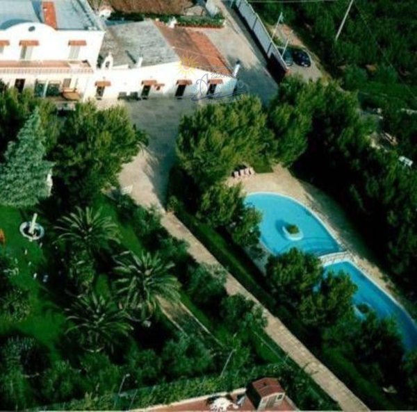casale in vendita a Turi