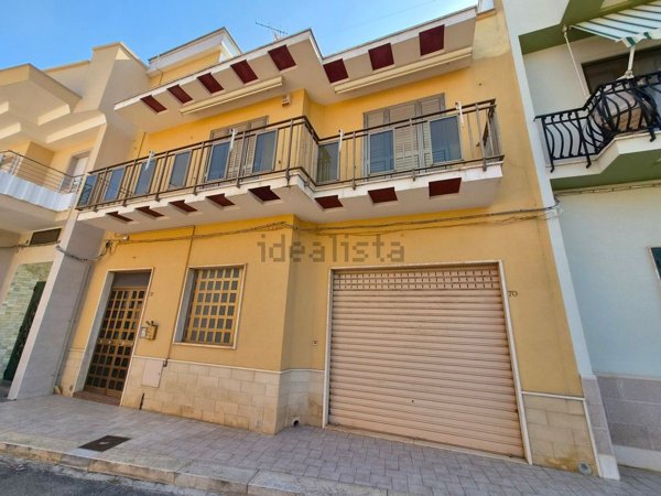 casa indipendente in vendita a Turi