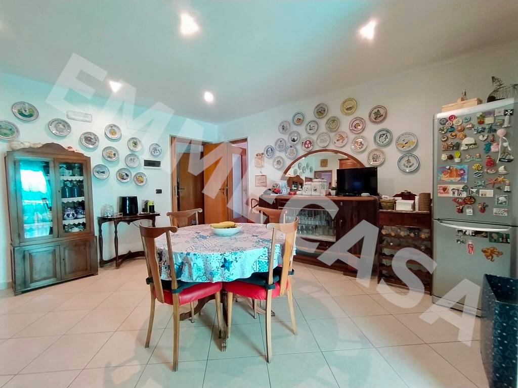 casa indipendente in vendita a Valenzano