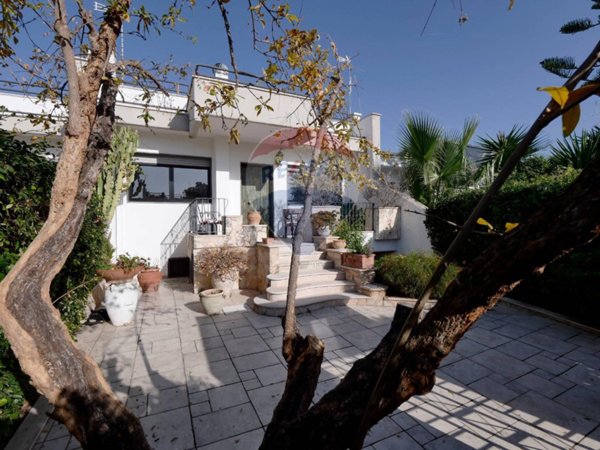 casa indipendente in vendita a Valenzano