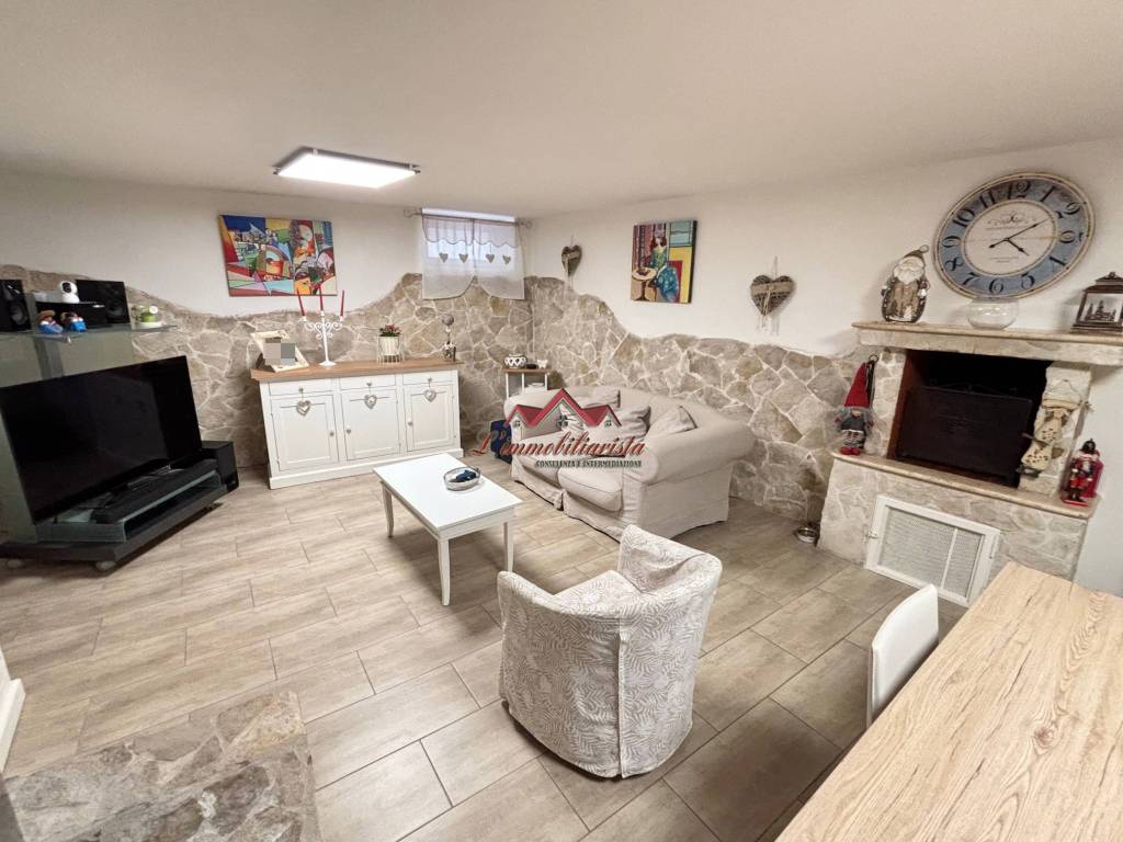 casa indipendente in vendita a Valenzano