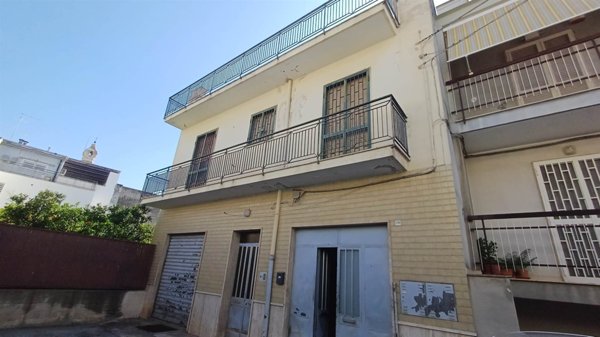casa indipendente in vendita a Valenzano