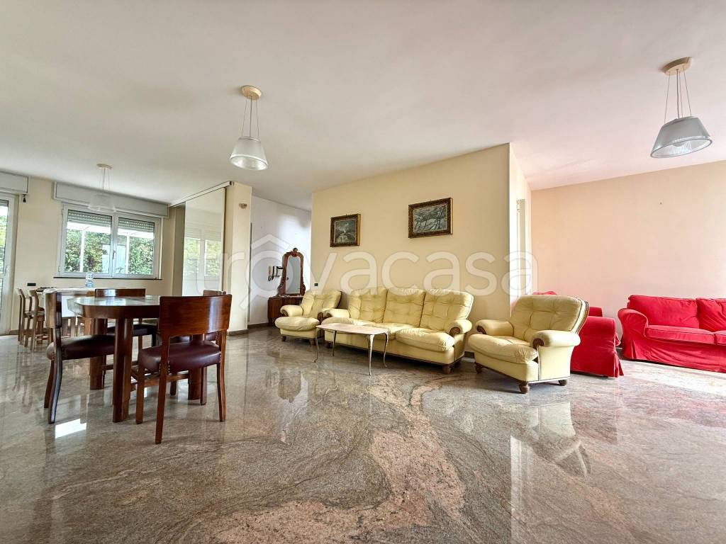 casa indipendente in vendita a Valenzano