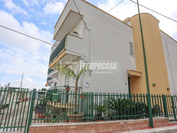 casa indipendente in vendita a Valenzano