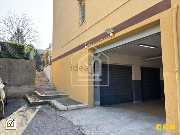 locale di sgombero in vendita a Valenzano