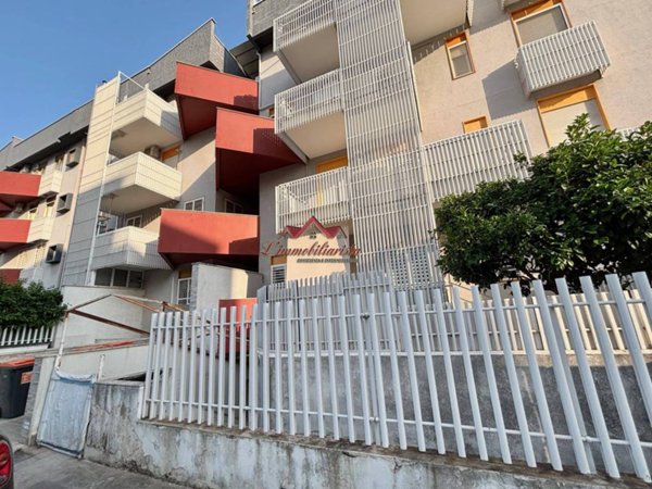 negozio in vendita a Valenzano
