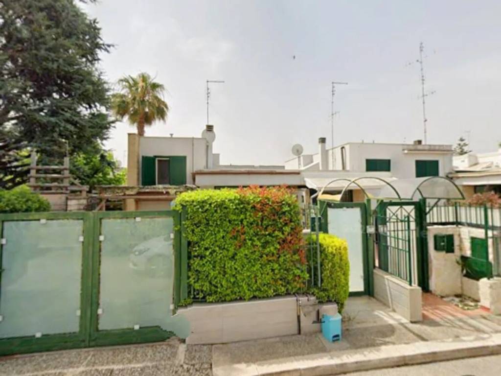 casa indipendente in vendita a Valenzano