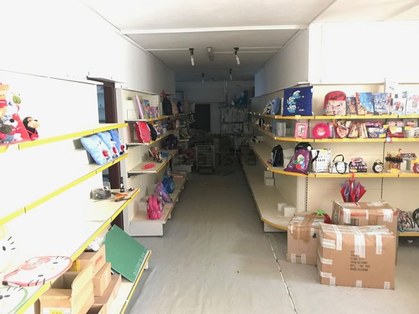 locale di sgombero in vendita a Valenzano