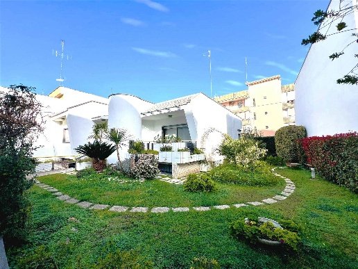 casa indipendente in vendita a Valenzano