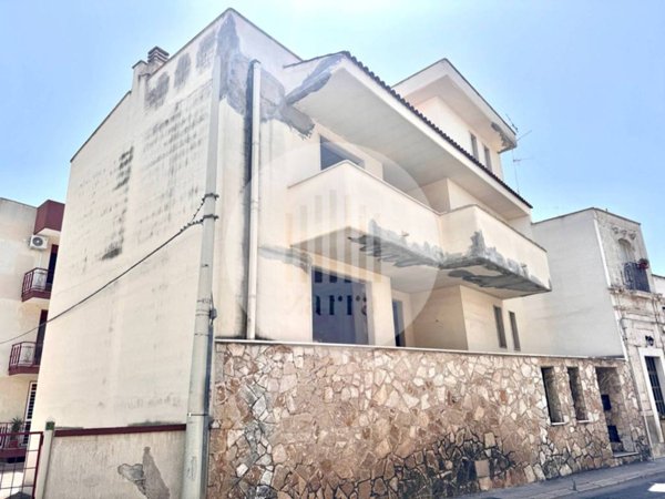 intera palazzina in vendita a Valenzano