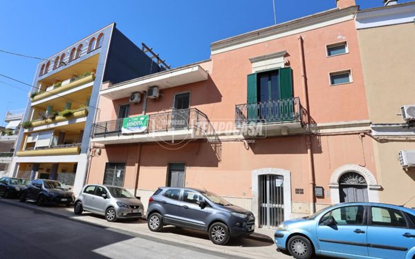 casa indipendente in vendita a Valenzano