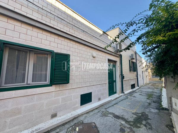 casa indipendente in vendita a Valenzano