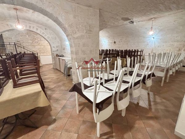 negozio in vendita a Valenzano