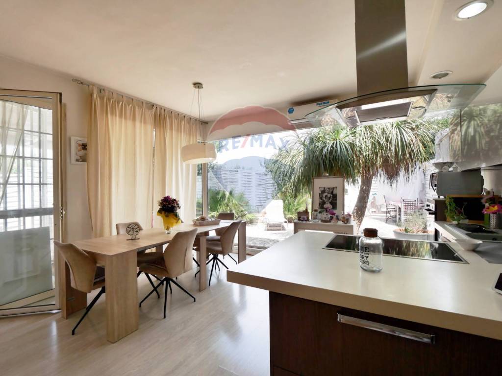 casa indipendente in vendita a Valenzano