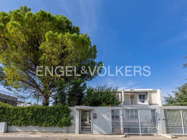 casa indipendente in vendita a Valenzano