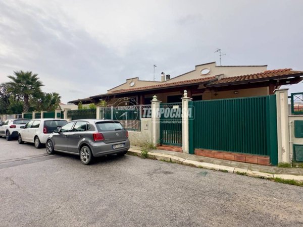 casa indipendente in vendita a Valenzano